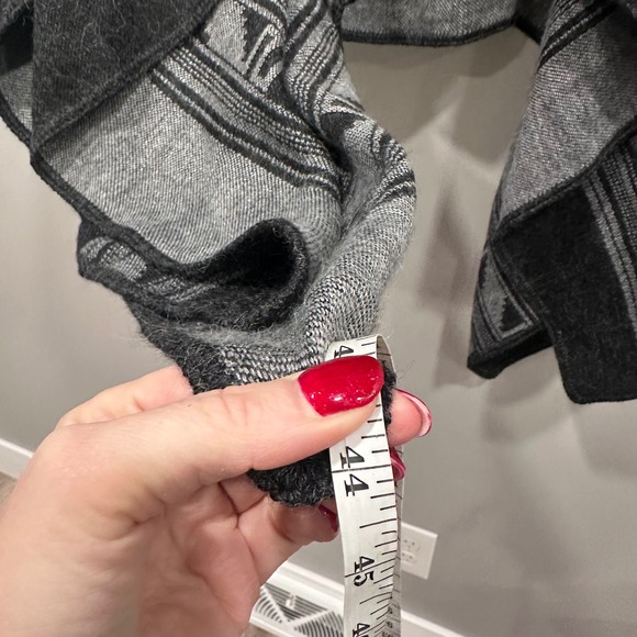 NOVICA Women's Alpaca Blend Poncho Gray Geometric Pattern Made in Peru - Picture 6 of 6